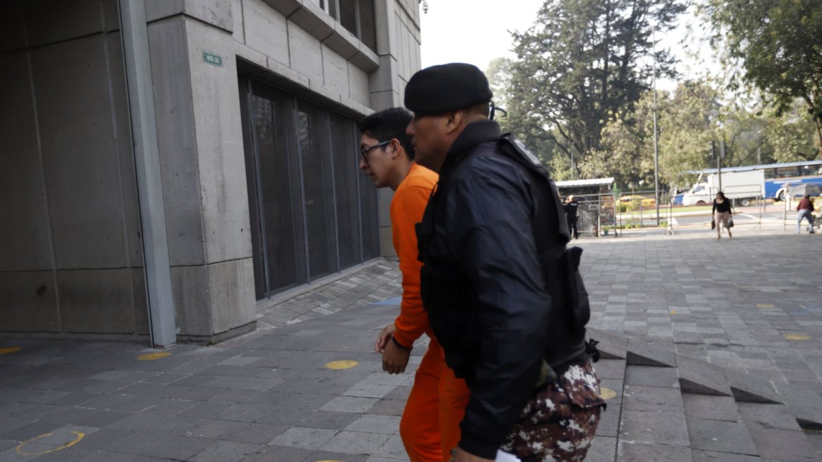 Michael Hernández es procesado en el caso Plaga. Este 12 de noviembre de 2024 acudió a rendir su versión en la Fiscalía sobre el juez Guillermo Ortega.