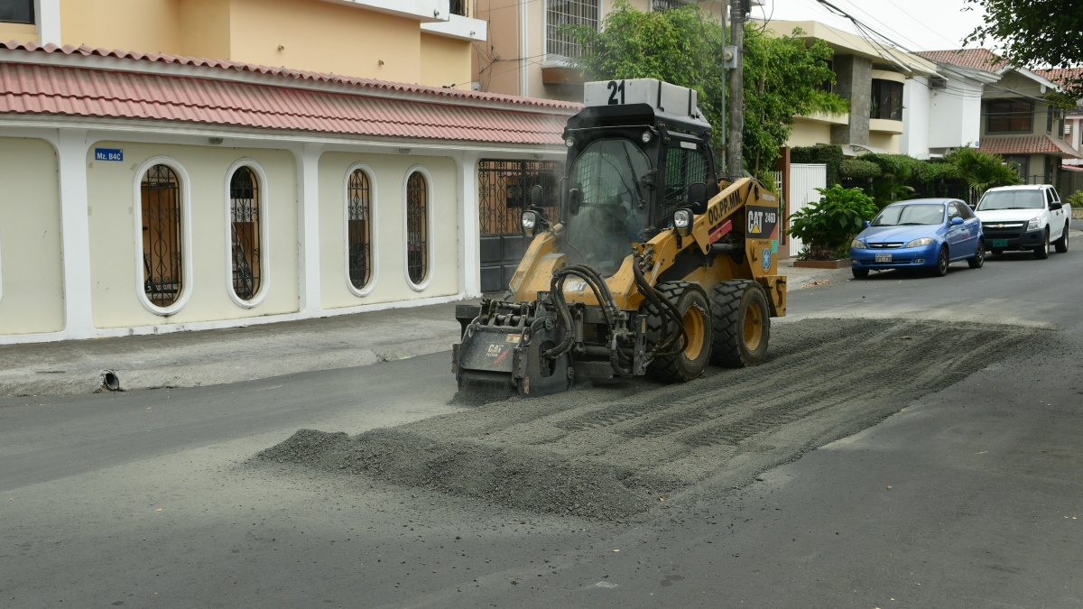 Las maquinarias del Cabildo ejecutaron las labores en el interior de la ciudadela