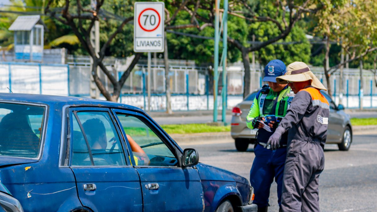 Los Centros de Revisión Técnica Vehicular son quienes realizan el proceso