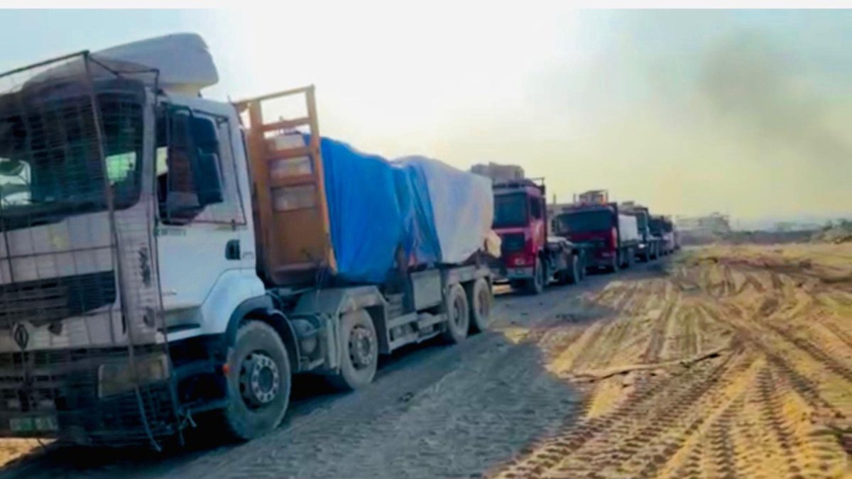 El Ejército israelí anunció este sábado la entrada de 11 camiones con ayuda humanitaria, que se produjo el jueves, en el norte de Gaza.