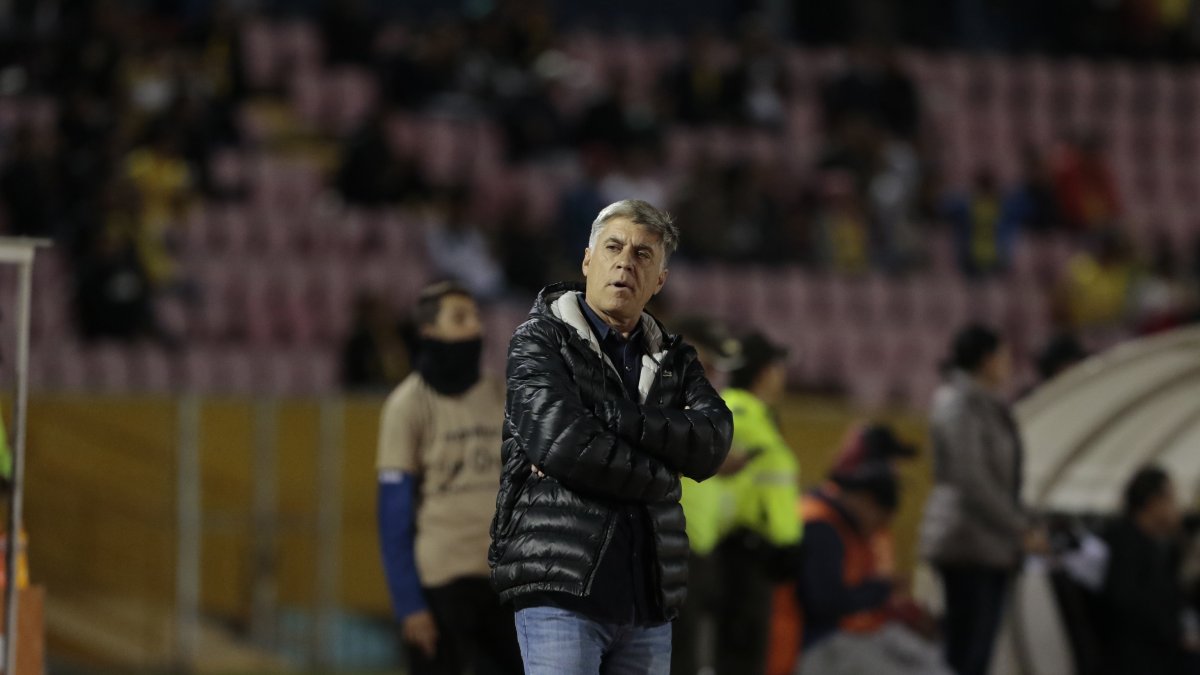 Marcelo Zuleta, entrenador de El Nacional, dio detalles de la crisis que viven en el club.