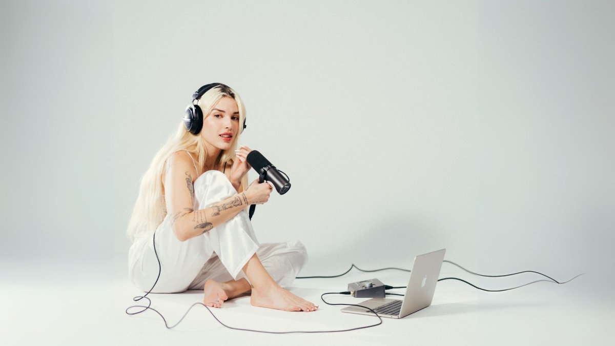 Elena Rose para su álbum En las nubes.