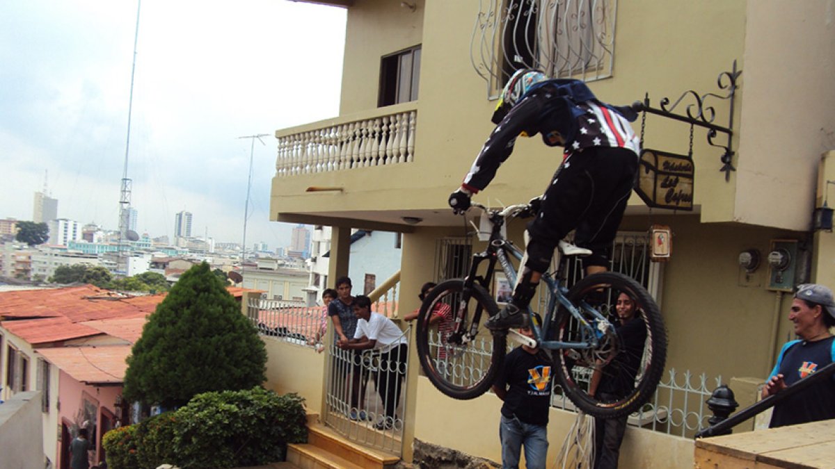 Una competencia se alista en el cerro.