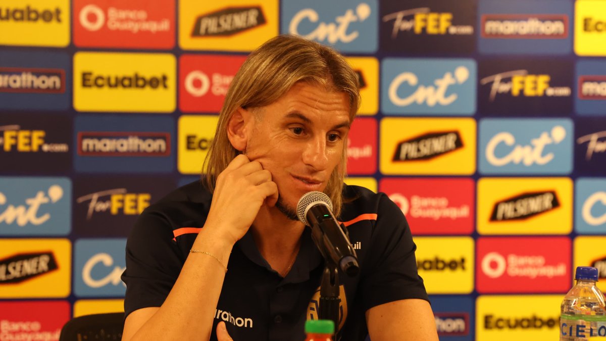 Sebastián Beccacece en rueda de prensa del miércoles 13 de noviembre, en la previa del partido de eliminatorias sudamericanas ante Bolivia.