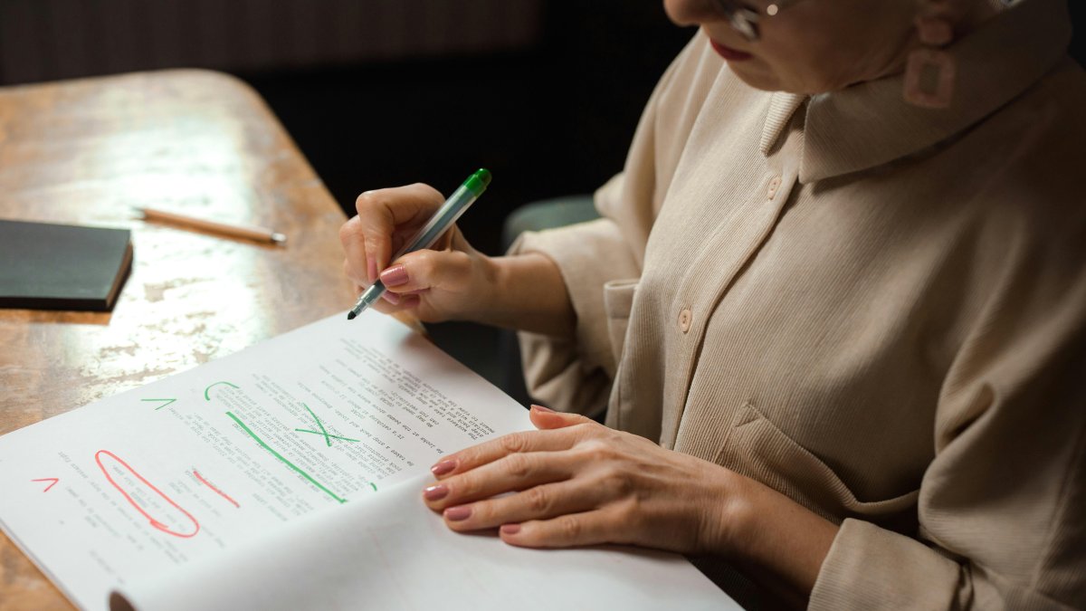 Retos. Los editores son indispensables para interpretar textos.