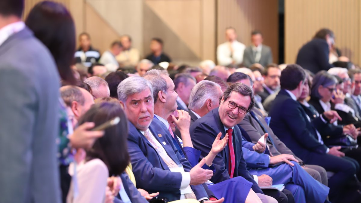 Al encuentro entre empresarios asistieron representantes nacionales e internacionales de distintos sectores.