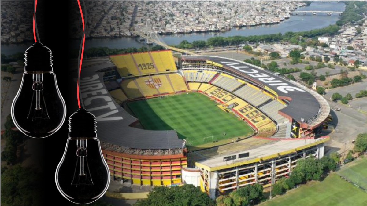 El Estadio Monumental se ubica en la avenida Barcelona y conecta al suburbio y oeste de la ciudad de Guayaquil.