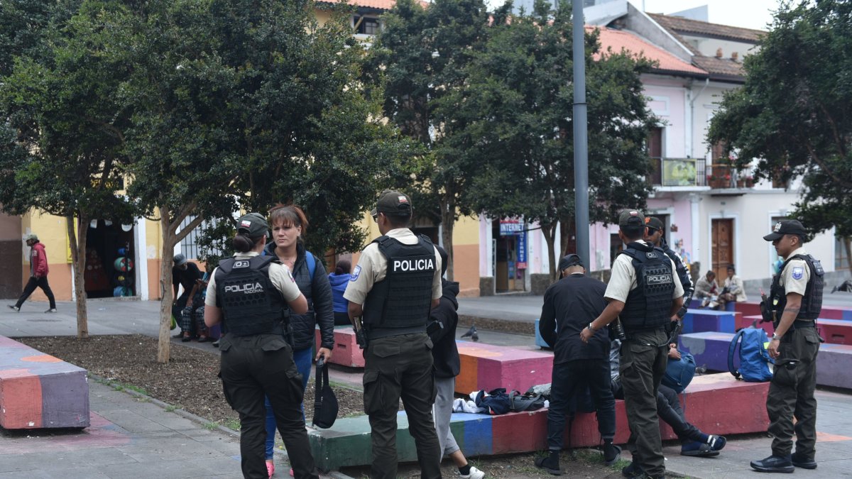 Control. Los operativos policiales en el espacio público han permitido reducir los índices de inseguridad.