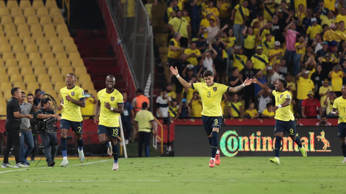 La Tricolor superó sin problemas a Bolivia en el Monumental.