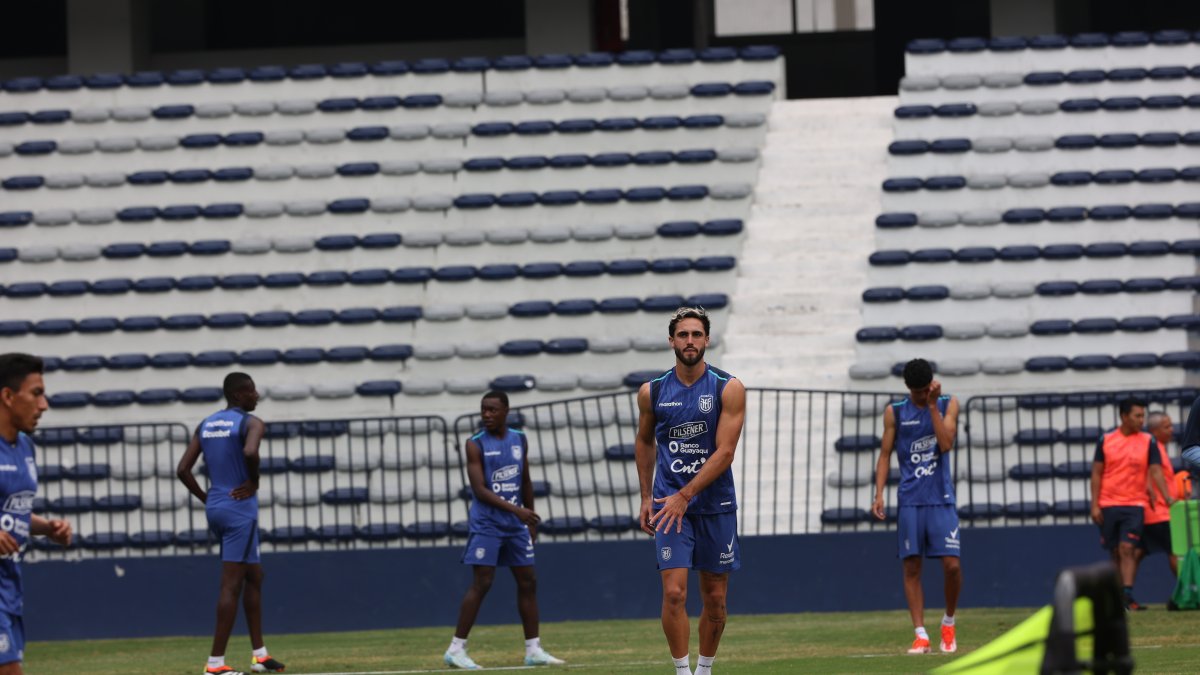 Leonardo Campana fue convocado, pero no pudo jugar por lesión.