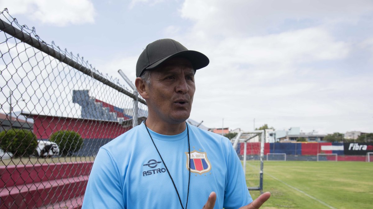 Carlos Castro logró armar en poco tiempo un sólido equipo en Deportivo Quito para luchar por el ascenso.