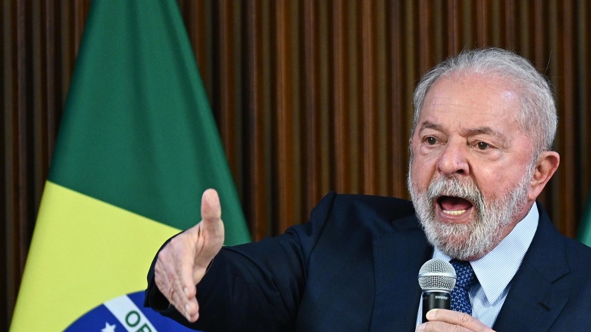 El presidente de Brasil, Luiz Inácio Lula da Silva, se reunió con su homóloga italiana.