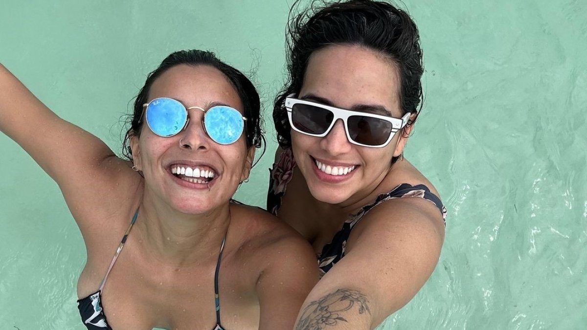 Bárbara Fernandes con su novia.