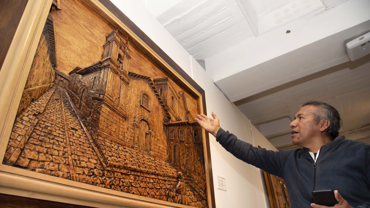 Cuarenta obras del artista se exhiben en la capital.