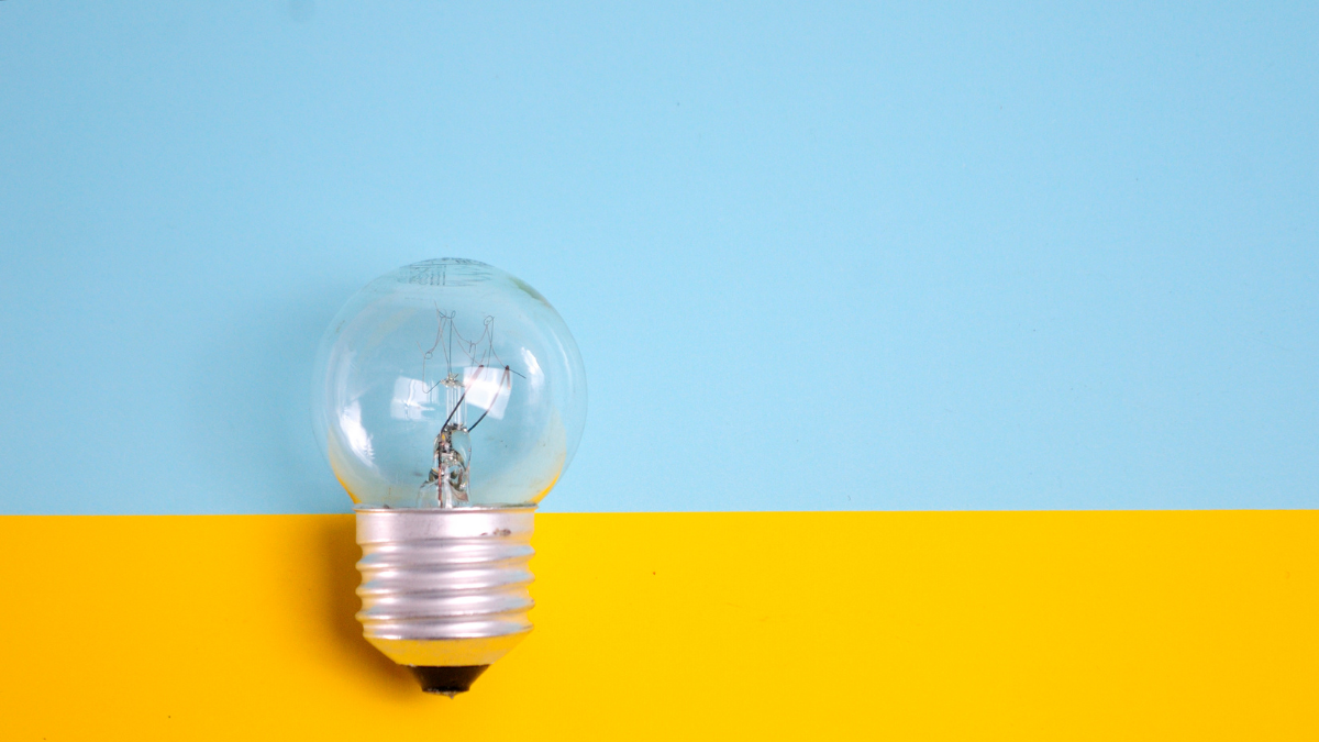 Continúan los apagones diarios en Quito.