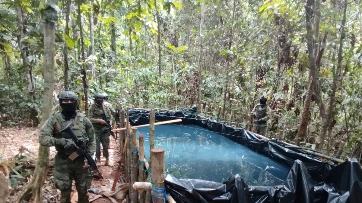 Acciones. Una de las cuatro piscinas halladas por las FF. AA.

AG-EXPRESO