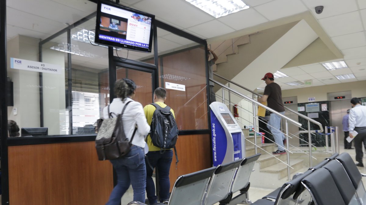 Sala de espera de la Fiscalía del Guayas, en el centro de Guayaquil.