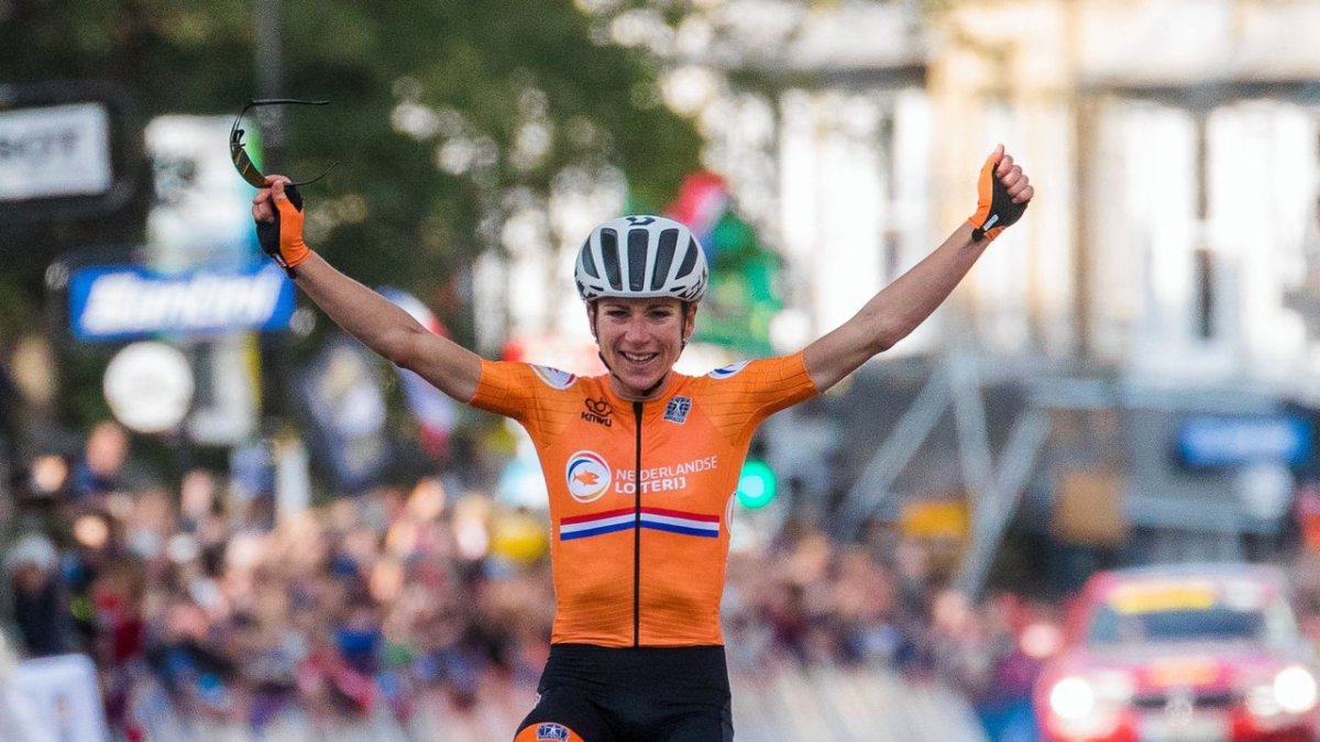Annemiek Van Vleuten llega con títulos que van desde medallas olímpicas, mundiales y 8 grandes vueltas.