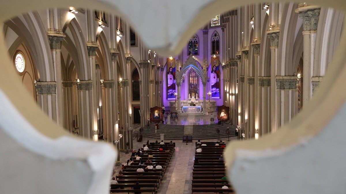 La Catedral es uno de los sitios de Guayaquil que incluso cuando los apagones eran de 14 horas, no dej´ó jamás de dar misa. Se ayudaron de generadores.