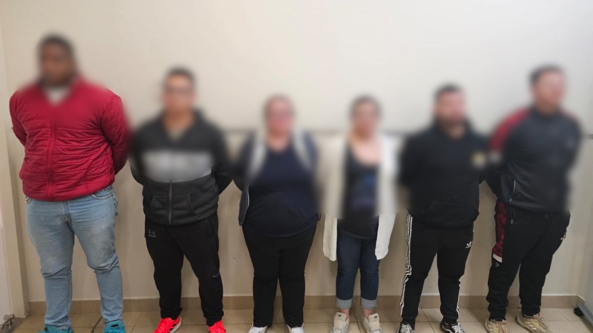 Seis personas fueron detenidas por el traslado de 2 millones de dólares en efectivo en el aeropuerto de Quito.