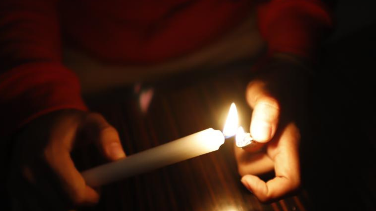 Ecuador cumple dos meses con apagones diarios.