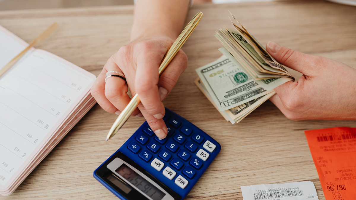 El décimo tercer sueldo en Ecuador se paga en diciembre, antes de la Navidad y Año Nuevo.