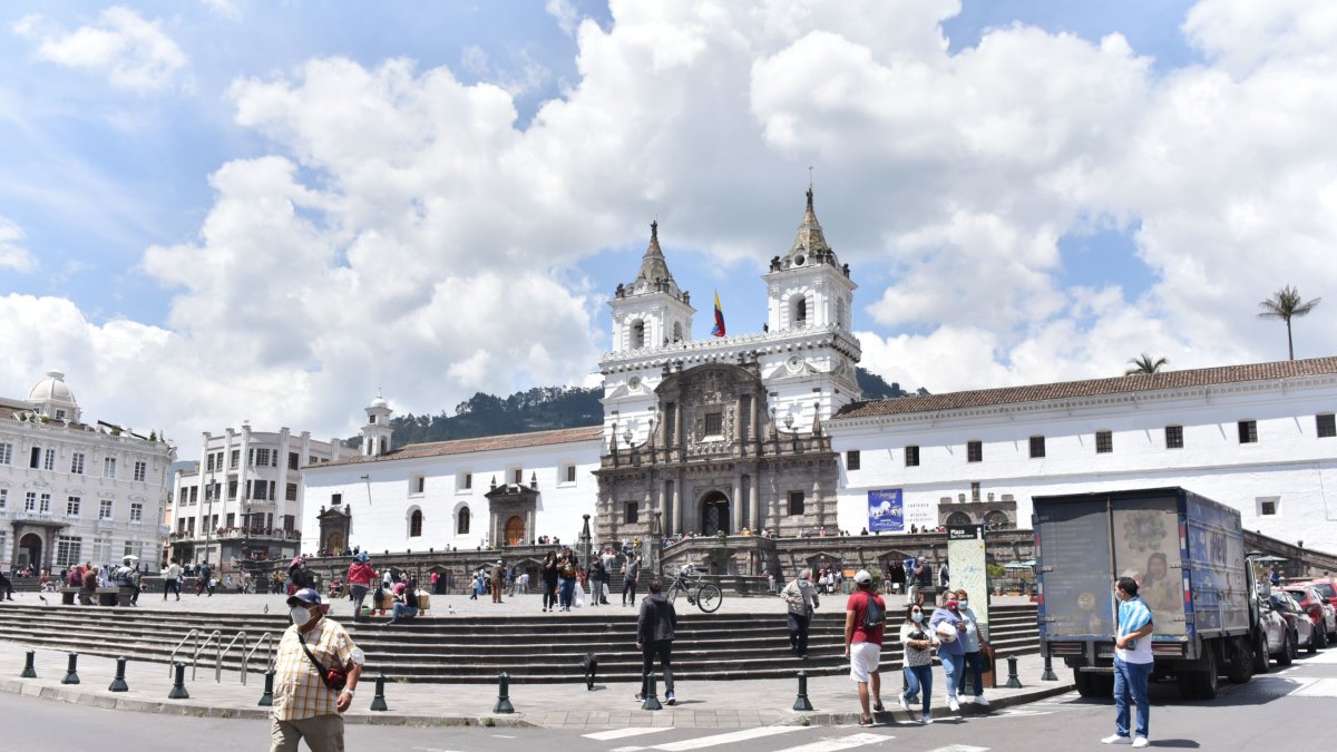 En la plaza de San Francisco se realizará el festival 'Las voces de Latinoamérica cantan a Quito'.