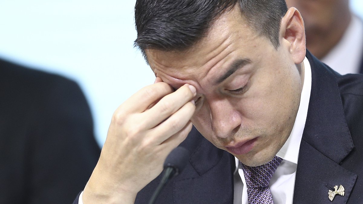 Fotografía del 15 de noviembre de 2024 del presidente de Ecuador, Daniel Noboa, durante el cierre de la sesión plenaria de la XXIX Cumbre Iberoamericana.