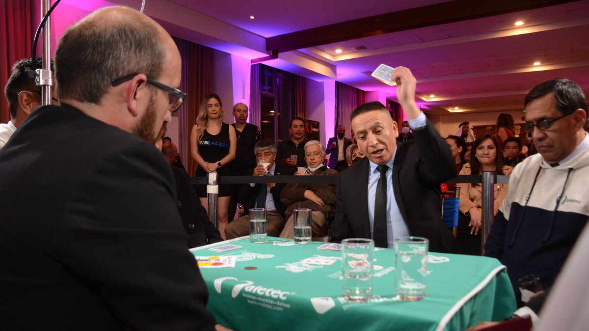 El Cuarenta es un juego popular nivel nacional, pero que se ha convertido en emblema de las Fiestas de Quito.