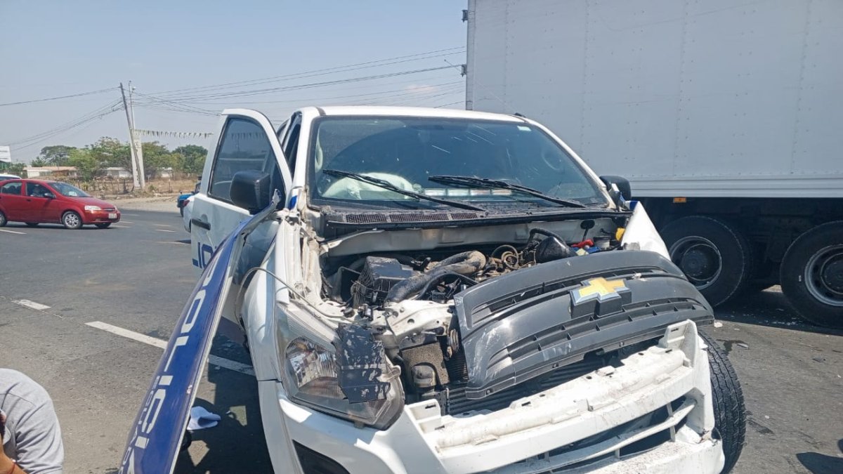 Acto. Los oficiales regresaban de dejar a un detenido en Guayaquil.