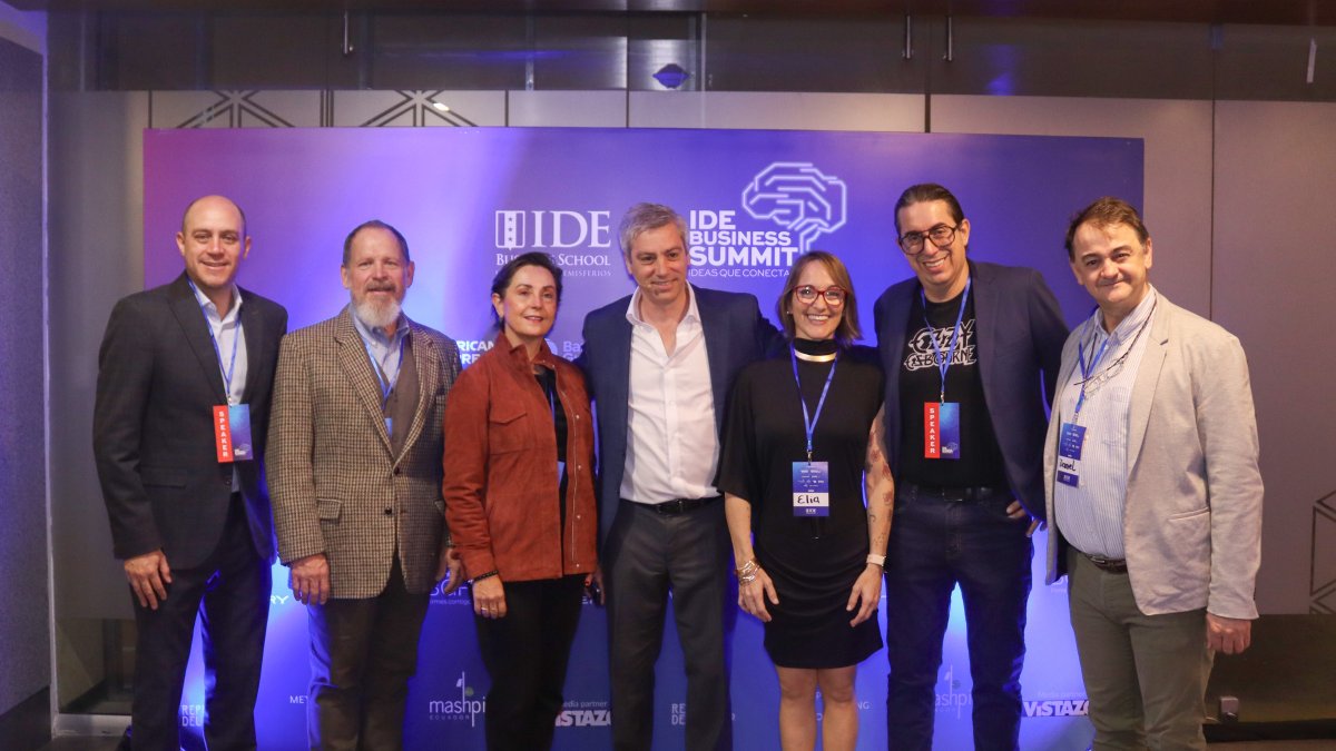 Autoridades. IDE Business School celebró con éxito su primer Summit.
