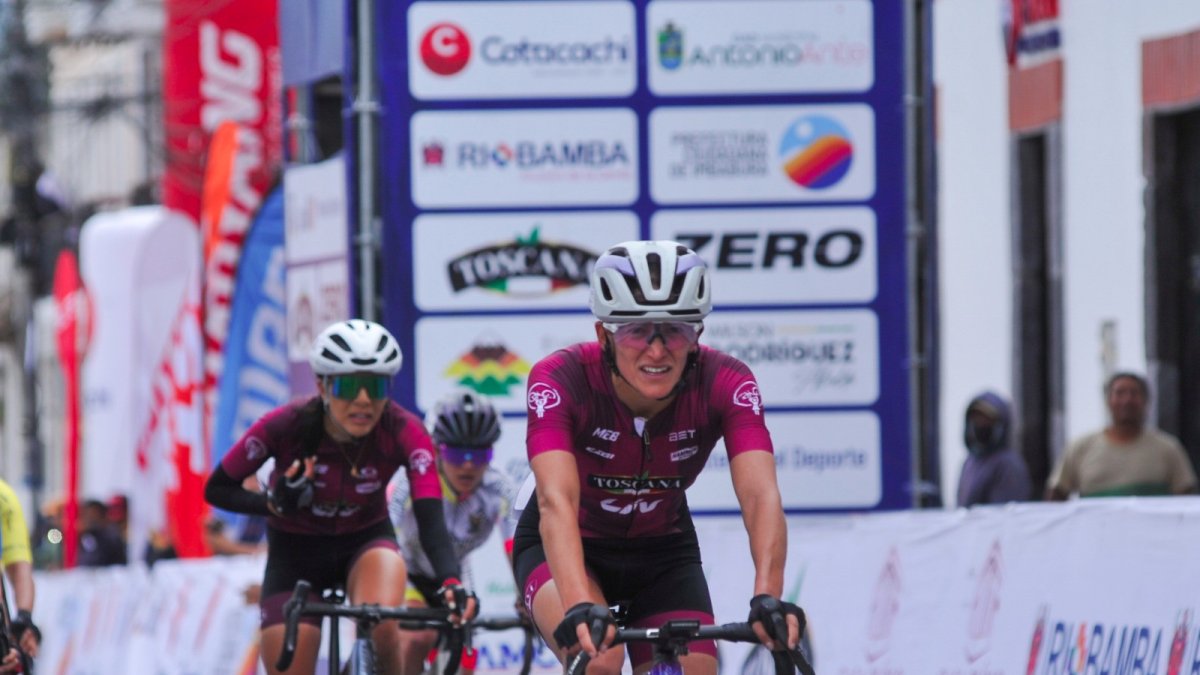 Este viernes 22 de noviembre la cuencana, integrante del Team LIV Toscana terminó en segunda posición de la etapa 3 de la prueba.