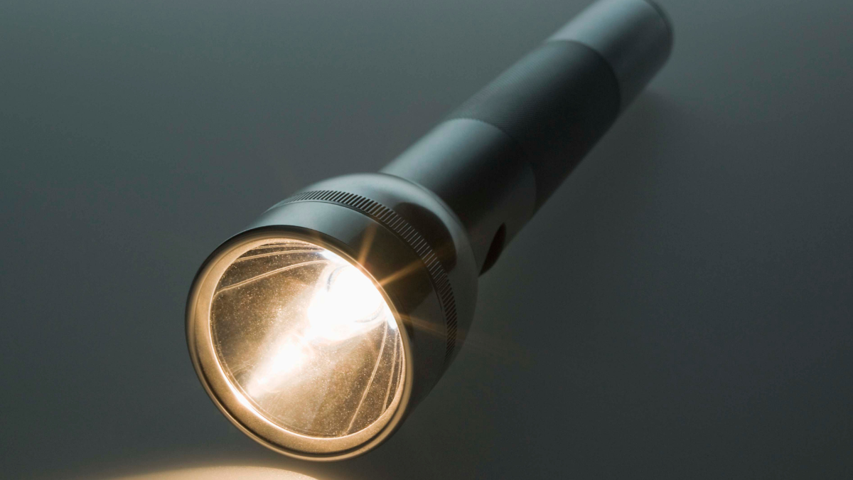 Referencial. Ecuador enfrenta cortes de luz.