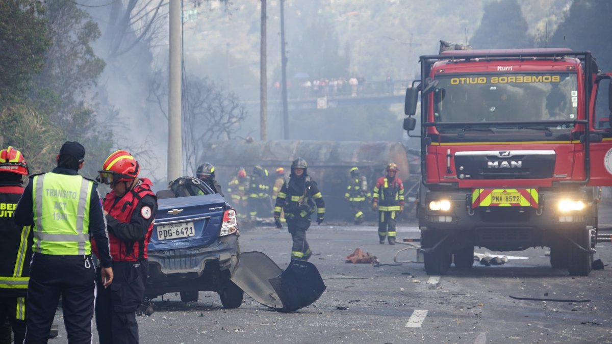 Los vehículos quedaron destruidos tras el siniestro.