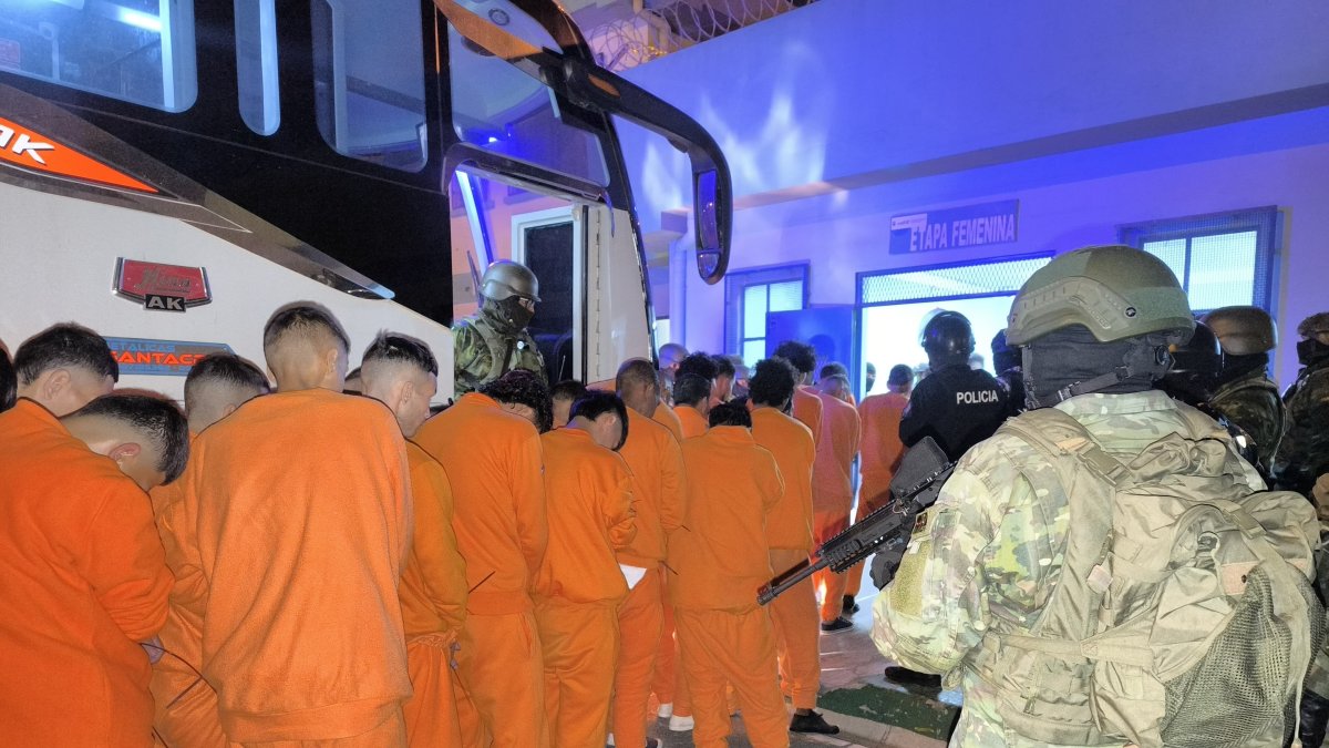 Varios reclusos fueron trasladados de cárcel.