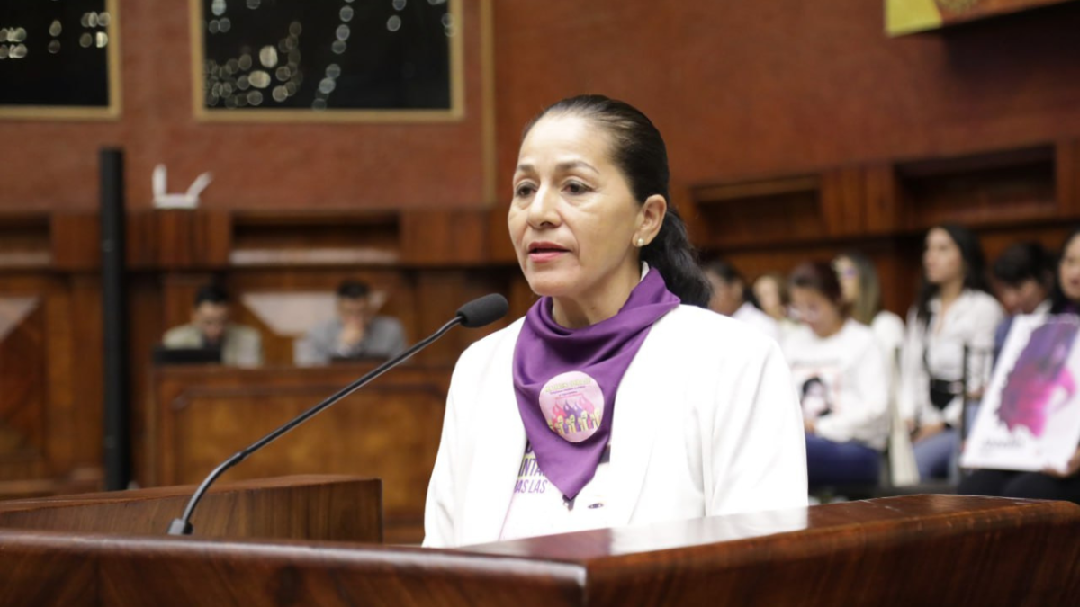 Anabel Campos es una abuela, que tuvo que hacer el papel de madre de su nieto desde hace cinco años. Su hija fue víctima de femicidio.