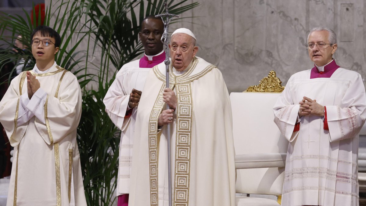 El Papa celebra la misa en conmemoración de la Jornada Mundial de la Juventud.,