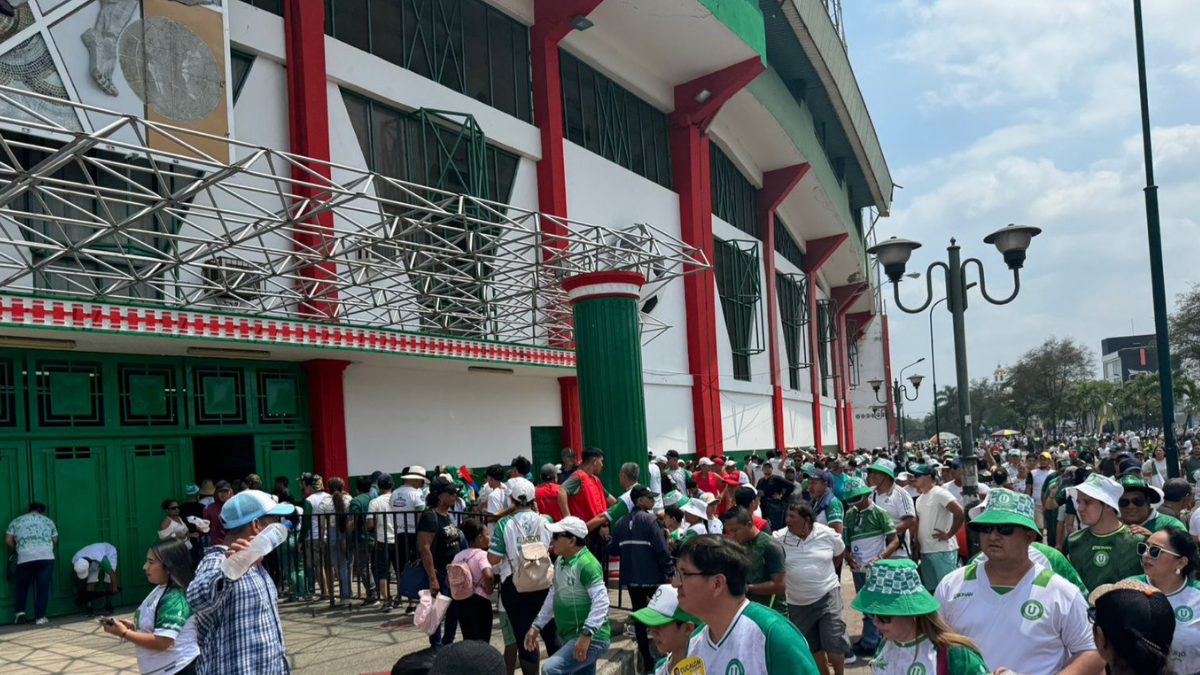 Liga de Portoviejo Vs Deportivo Quito.