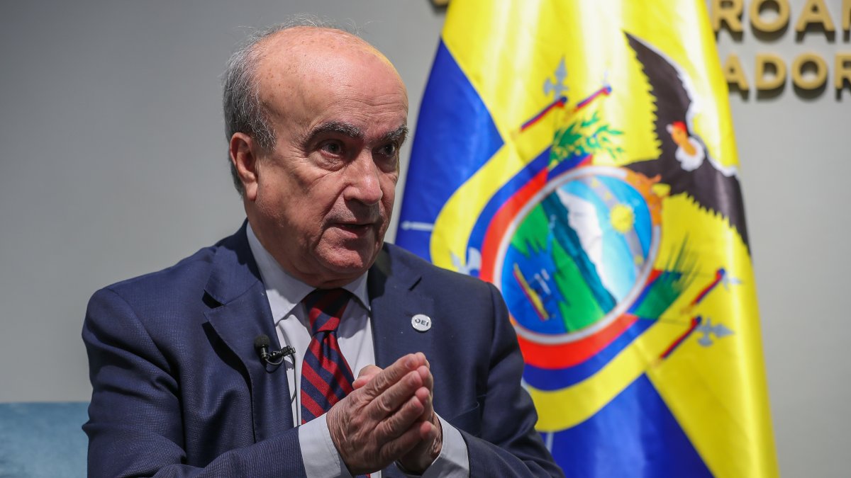 El secretario Jabonero participó de la Cumbre Iberoamericana en Cuenca.