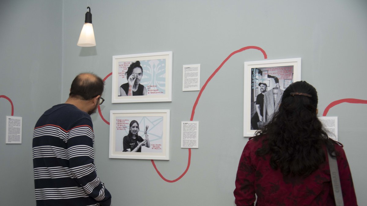 La muestra Objetos Parlantes abrió sus puertas en el Centro Cultural Benjamín Carrión de la capital.