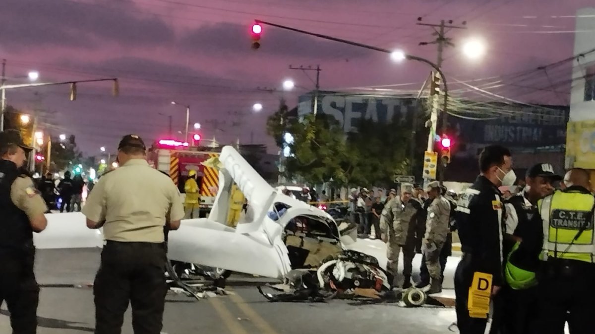 Las pericias continuaron hasta altas horas de la noche.