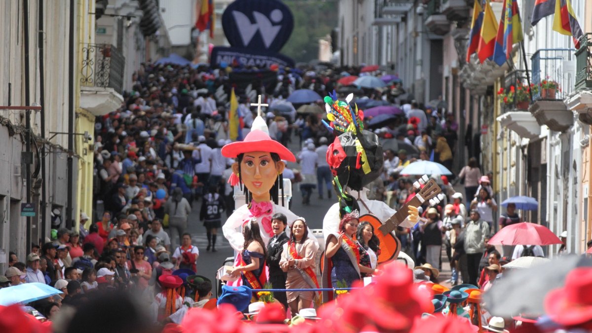 La música recorrió parte del Centro Histórico con el desfile 