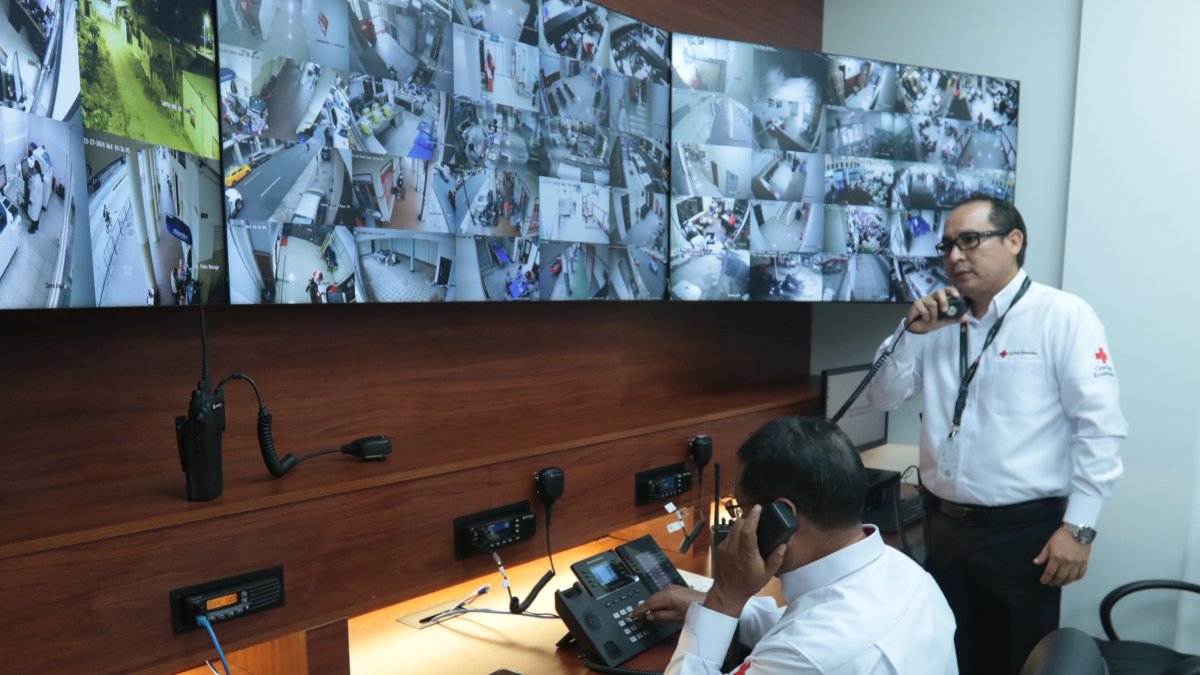 El espacio cuenta con Sala de Crisis, Sala de Vigilancia y Sala de Telecomunicaciones.