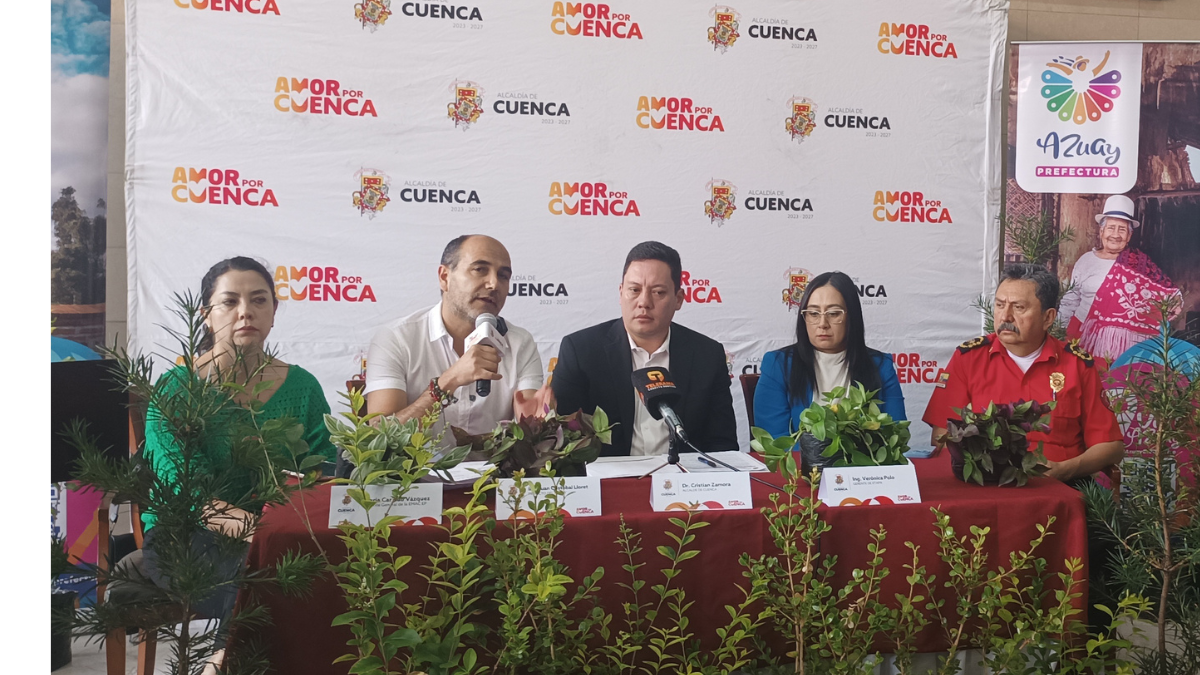 El alcalde de Cuenca Cristian Zamora criticó la falta de trabajo organizado y conjunto por parte del gobernador Santiago Malo.