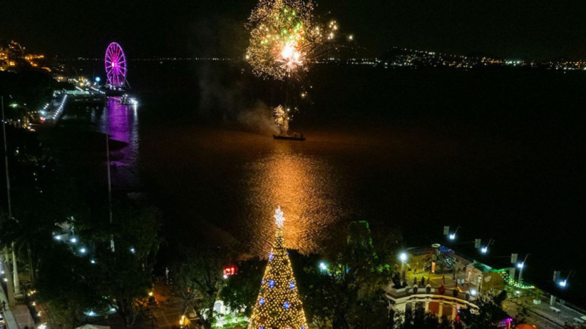 Años atrás, el encendido del Malecón ha captado la atención de cientos de guayaquileños.