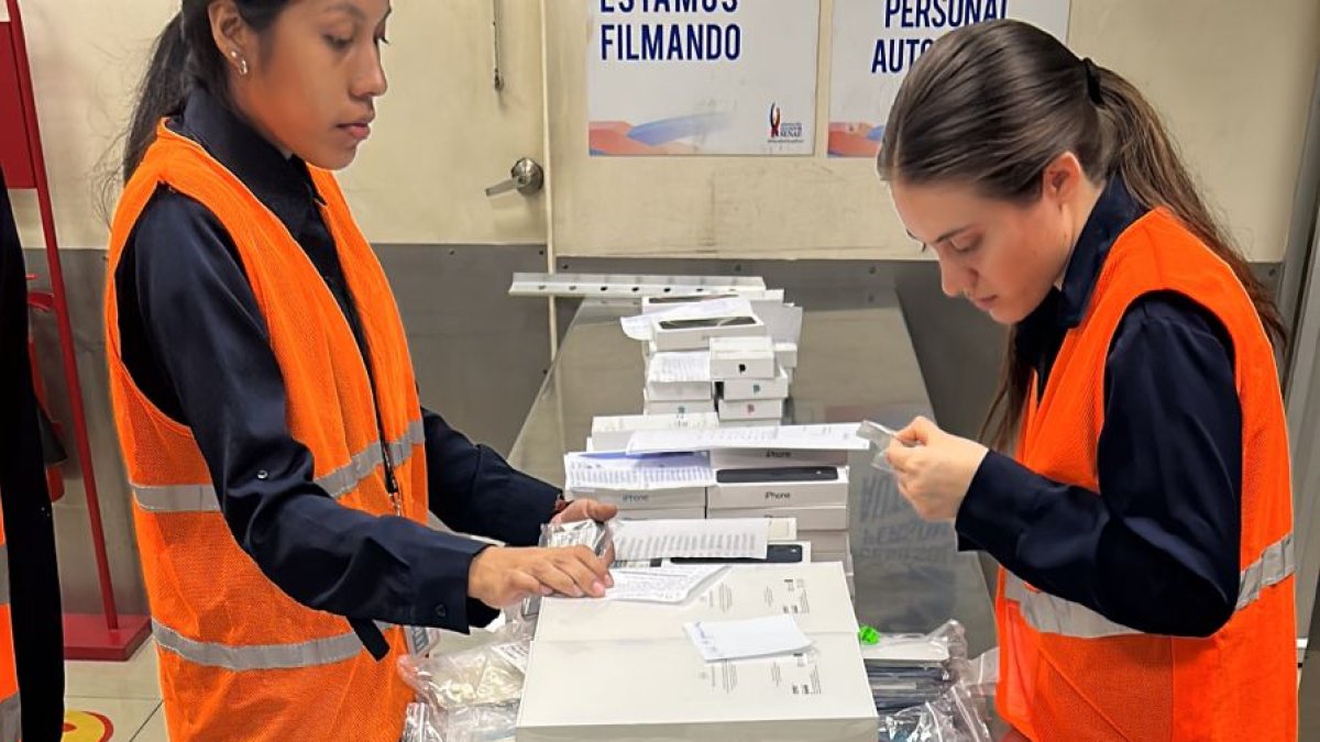 Diferentes equipos electrónicos fueron interceptados.