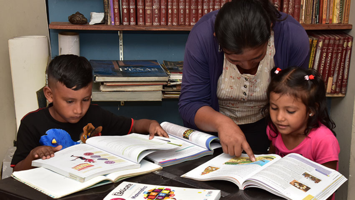 Los cortes de luz han desencado en una serie de perjucios para los ecuatorianos. Los estudiantes no son la excepción.
