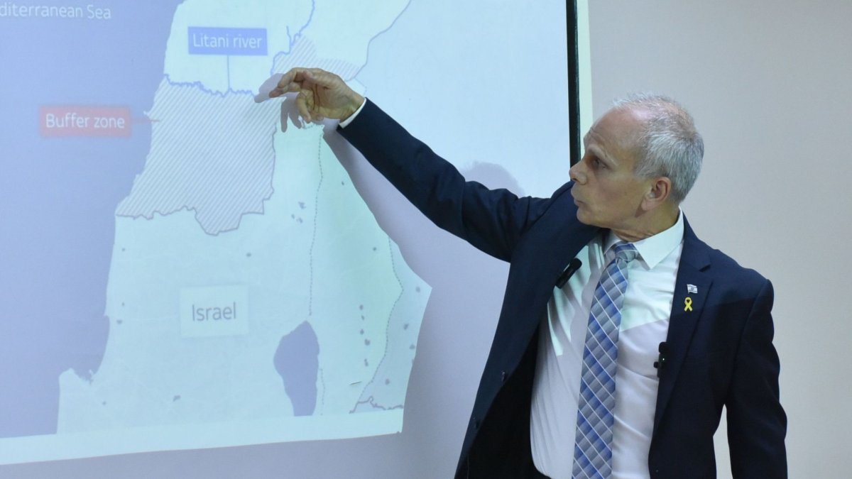 El embajador de Israel en Ecuador, Tzach Sarid, explicó el acuerdo que firmó su país y Líbano.