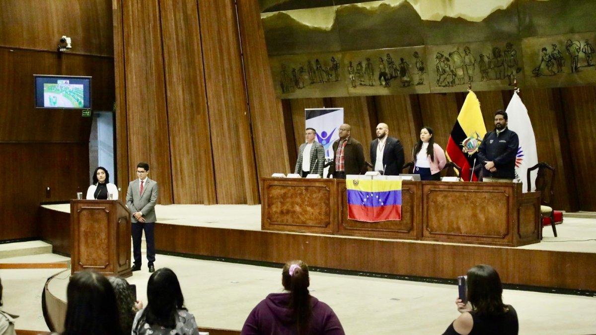 Dato. En octubre pasado organizaciones expusieron en la Asamblea un estudio sobre la regularización y visas.