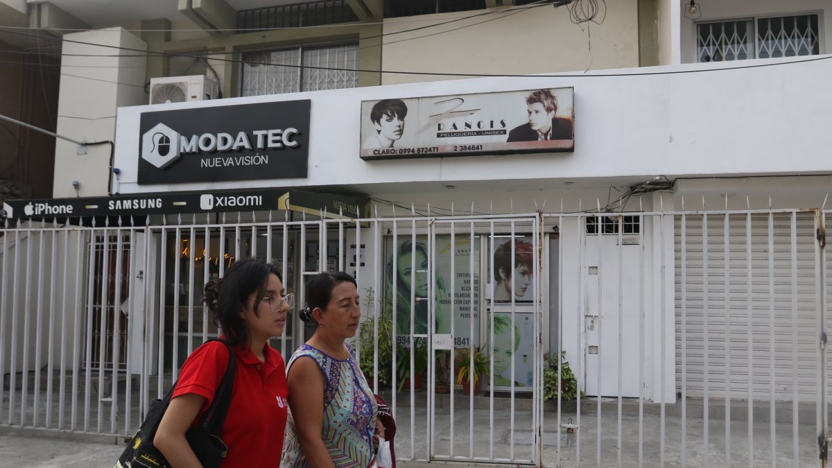 Un local de venta de celulares ubicado en Urdesa fue asaltado este viernes 29 de noviembre.